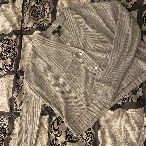 BUNDLE Two Charlotte Russe Sweater Crop Tops - Picture 6 of 7